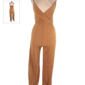 Supercute fall romper w tie anklets, check pic for size reference I’m 5’2 155 lb